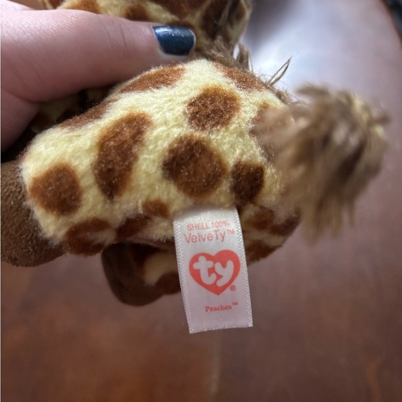 Ty Brown and Cream Giraffe Plush - Picture 7 of 7